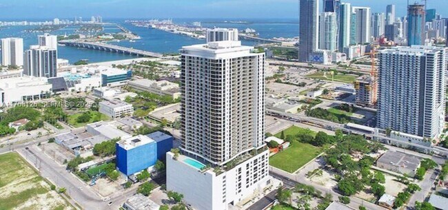 Building Photo - 1600 NE 1st Ave Unit 2512