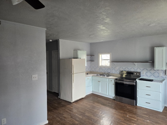 Photo - 267 Center St Unit 3