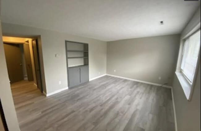 Photo - 355 E 20th Ave