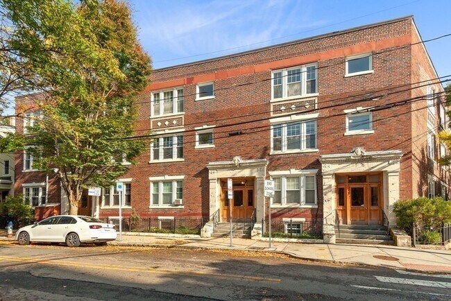 Photo - 268 Windsor St Unidad 4