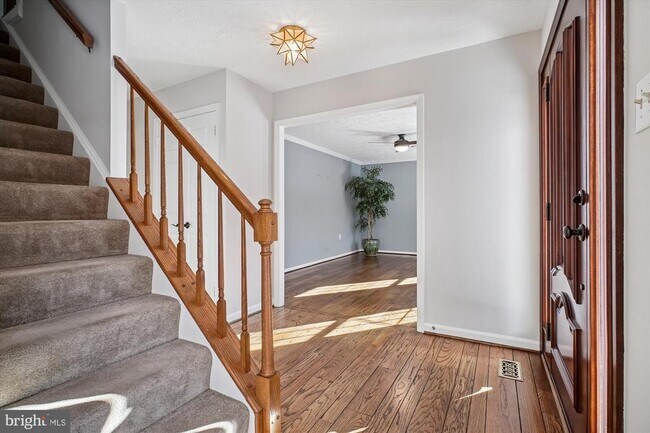 Photo - 4623 University Dr