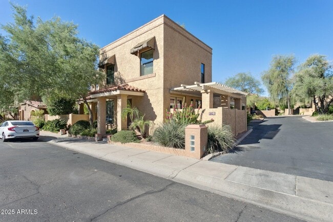 Photo - 10420 N 11th Pl