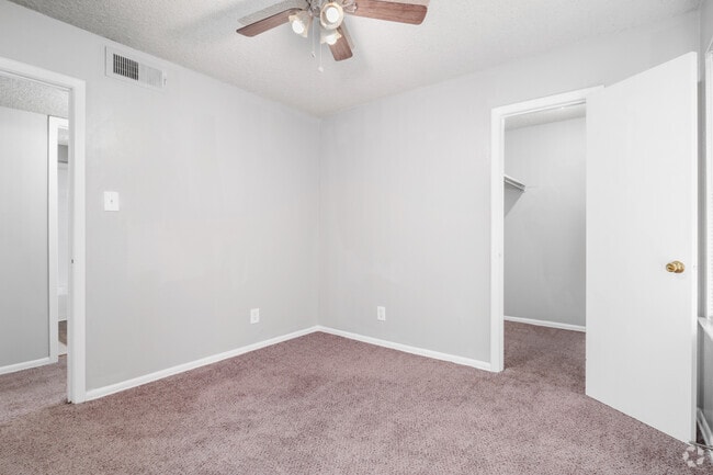 2BR, 1BA - 801SF - Bedroom 1