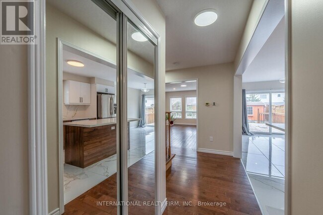 Photo - 102 Hunter Way