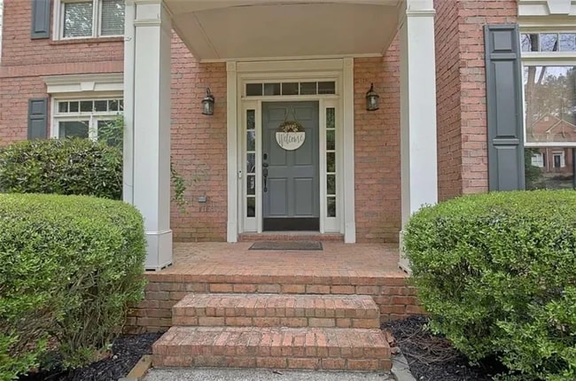 Photo - 205 Woodcreek Ln