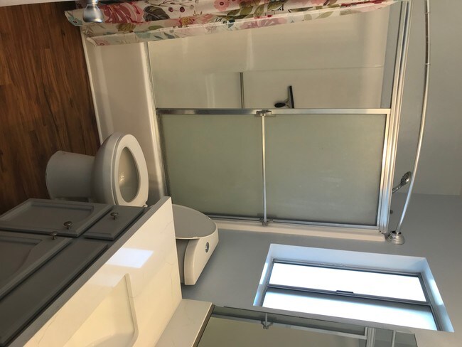 Photo - Comstock Ave