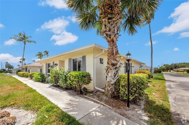 Building Photo - 83 Glades Blvd Unit 1612 Rental