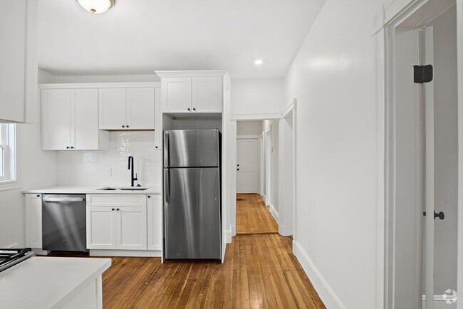 Building Photo - 84 Fellsway E Unit 2 Rental
