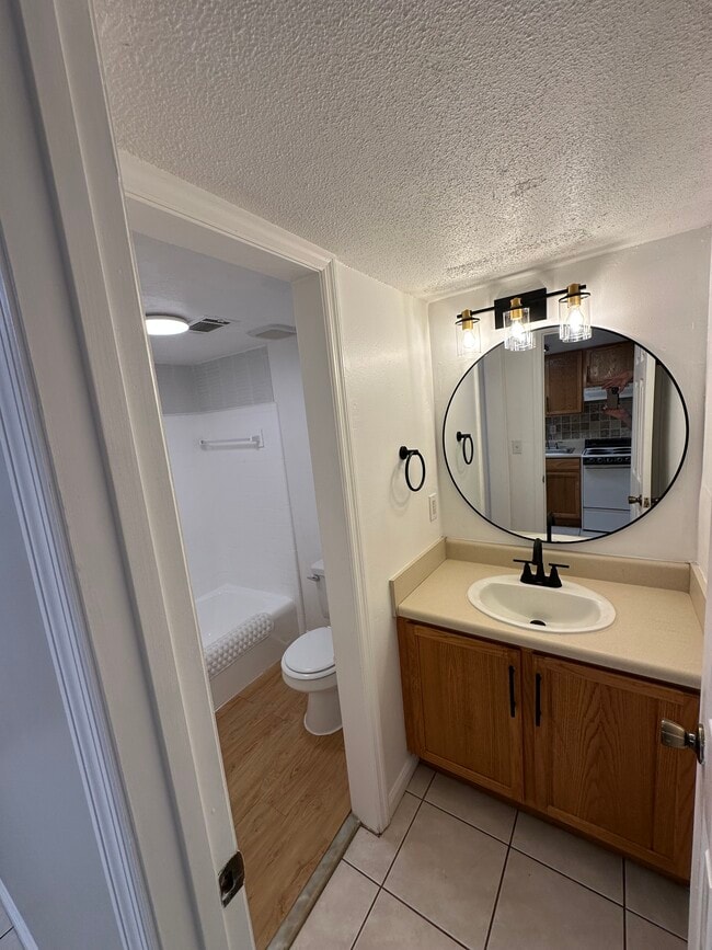 Photo - 417 Walker St