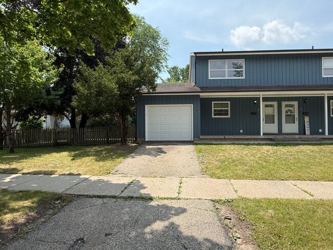 Photo - August 15th rent special! New deck! 3 Bedroom, updated kitchen, updated flooring, garage, drivewa...