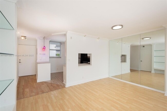 Photo - 3703 NE 166th St Unit 408
