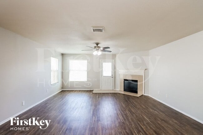 Photo - 602 Regal Hollow Ln