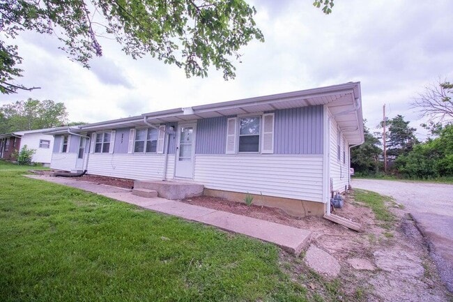 Photo - 2817 N Willowbrook Rd Townhome