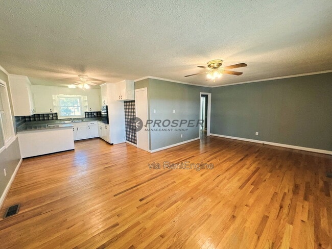 318-313 3 Bridges Rd