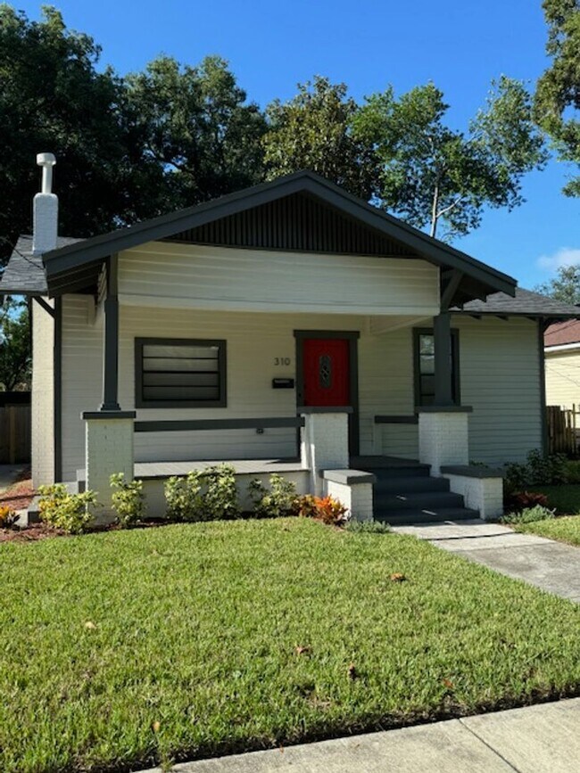 Photo - Beautiful 2/2 Bungalow in River Heights!