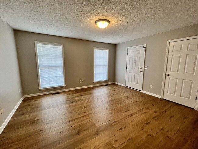 Photo - 106 Sugartree Unidad B