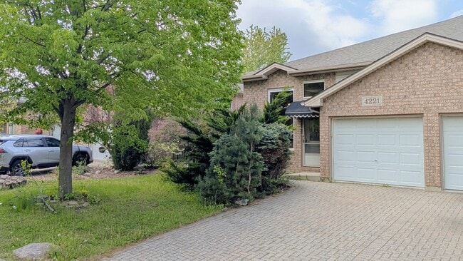 Photo - 4221 Stagecoach Ave