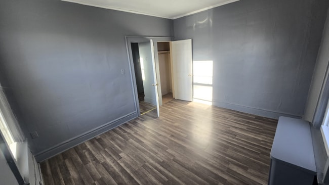 Photo - 27-29-29 Schofield St Unidad 2R