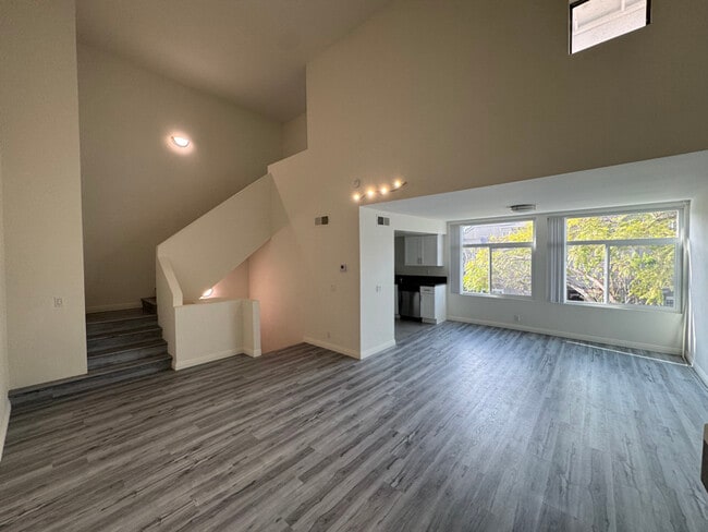 Building Photo - 1600 S Bentley Ave