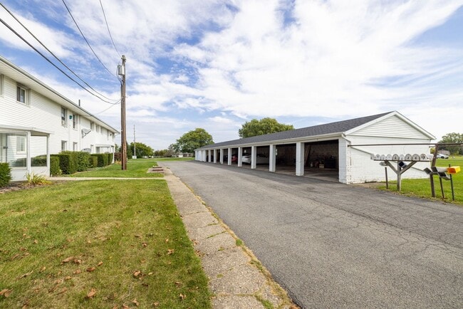 Building Photo - Emerson Road Unit #2