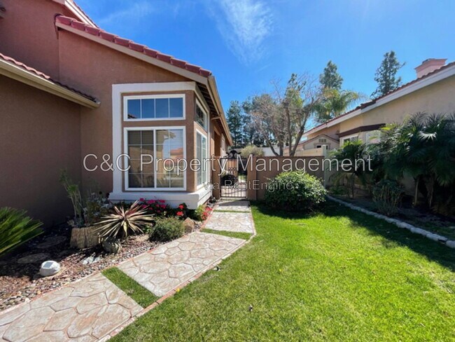 32736 Hislop Way