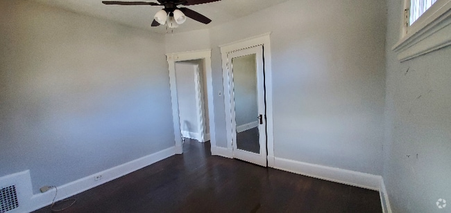 Building Photo - 2950 Kling Ave Rental