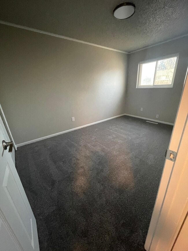 Bedroom - 5830 Eldora Dr