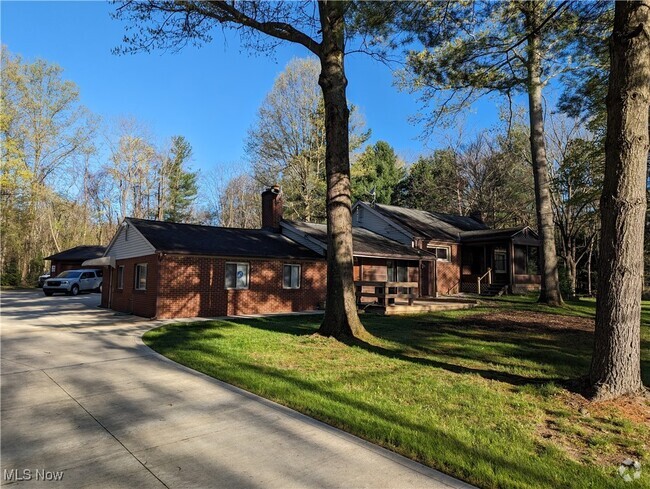Building Photo - 17802 Rapids Rd Rental