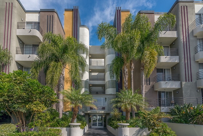 Photo - Essex Properties at Miracle Mile