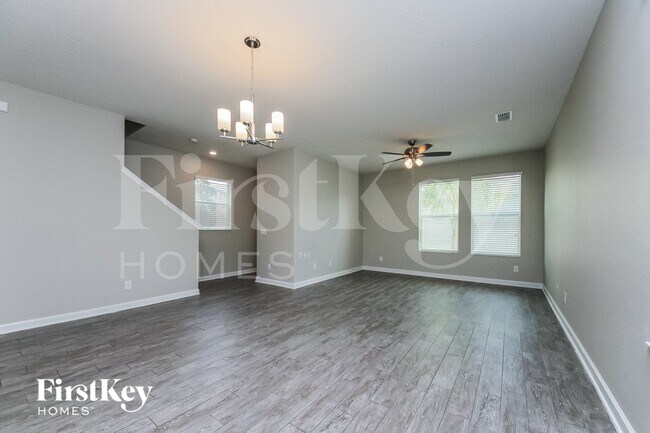 Photo - 11073 Folklore St