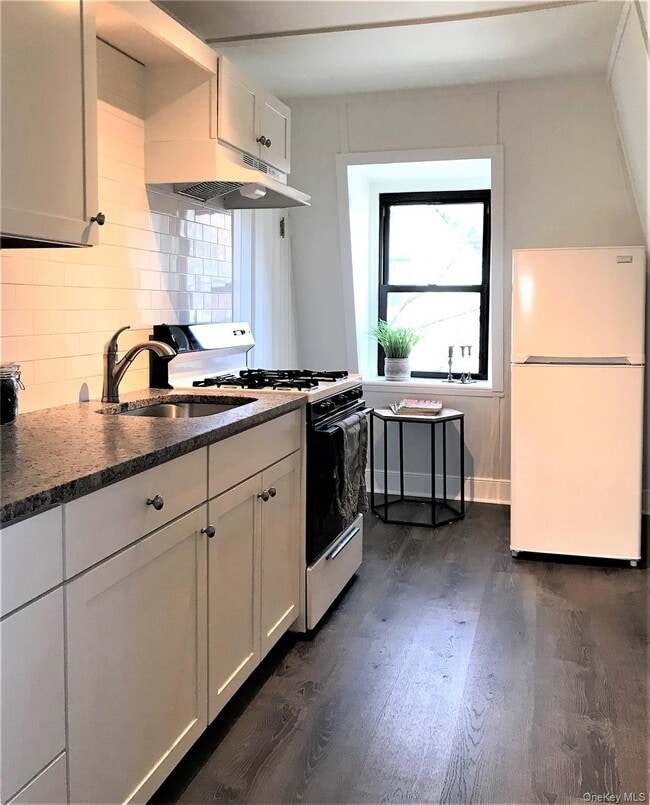 Photo - 46 Voorhis Ave Unit 3