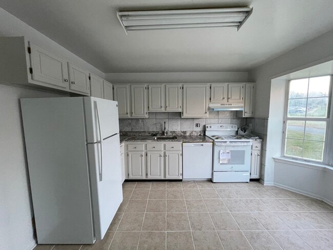 Building Photo - 1001 Ellicott Dr Rental