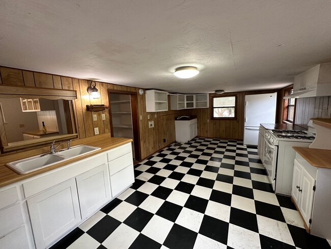 Photo - 3/2 Home in Ingram