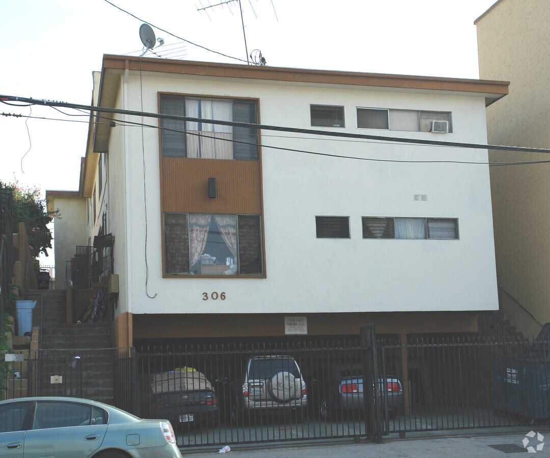 Photo - 306 N Bonnie Brae St
