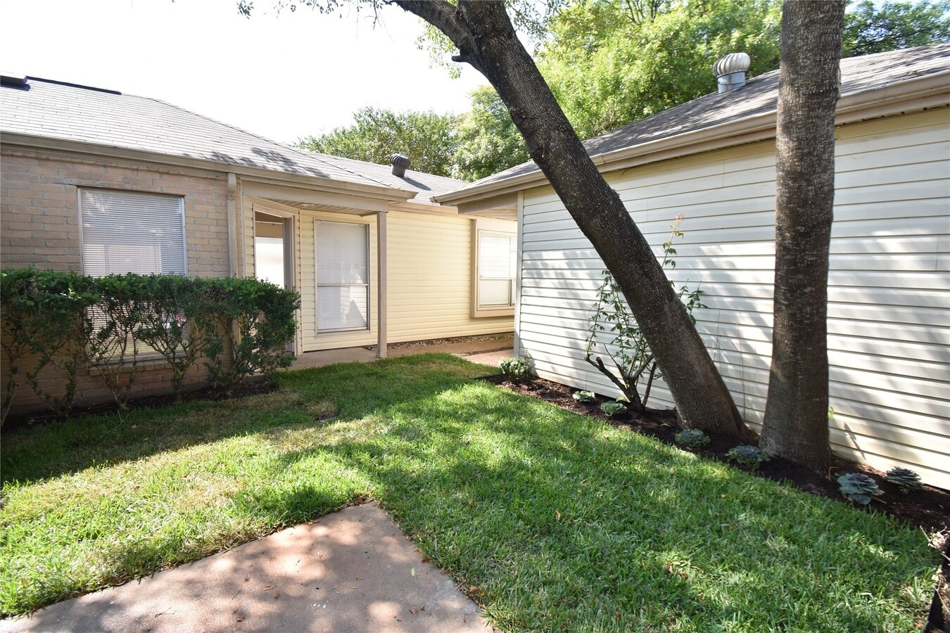 Photo - 4023 Summit Valley Dr