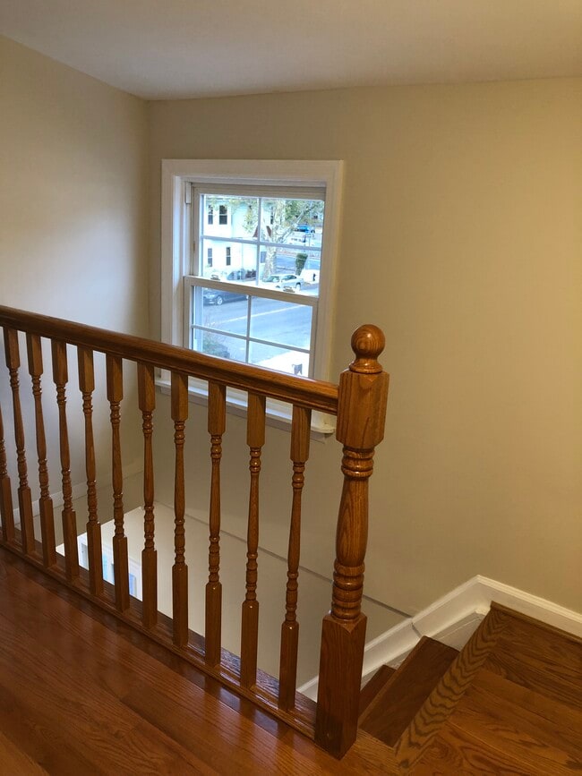 Photo - 135-06-106 107th Ave