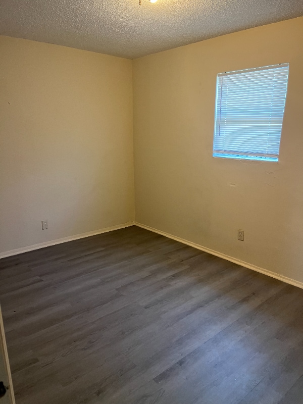 Photo - 704 Hopkins St