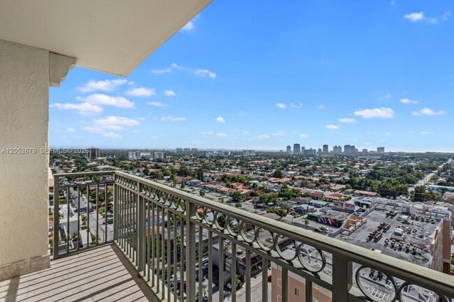 Photo - 3232 SW 22nd St Unit 17
