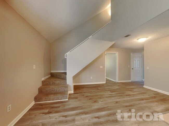 Photo - 2378 Iron Horse Dr