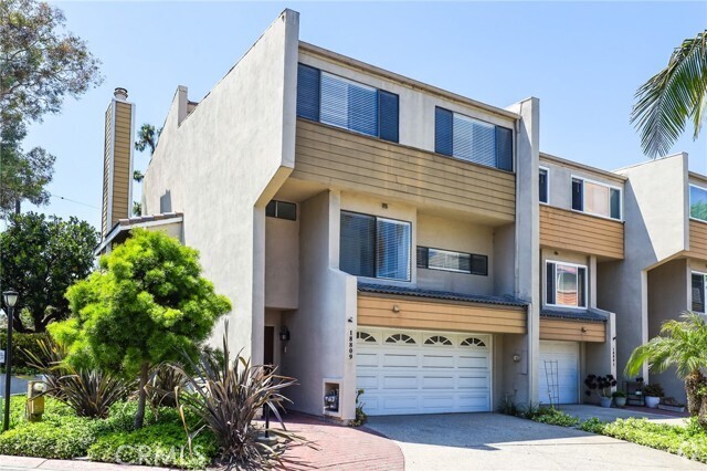 Building Photo - 18809 Club Ln Rental