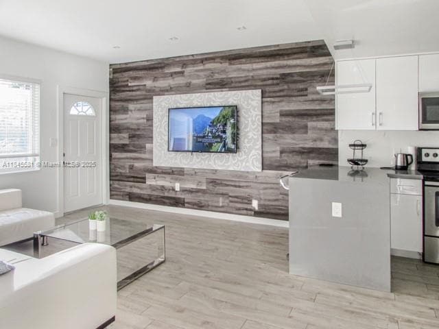 Building Photo - 9220 Biscayne Blvd Unit 3 Rental