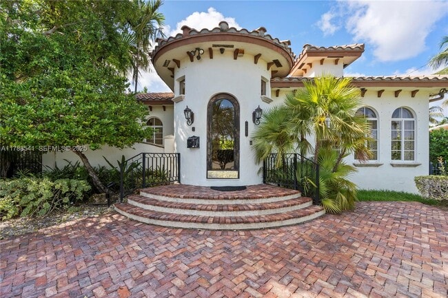 Building Photo - 1223 Jackson St