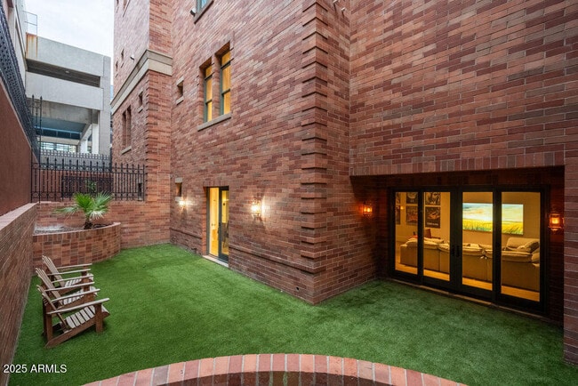 Photo - 50 W Palm Ln