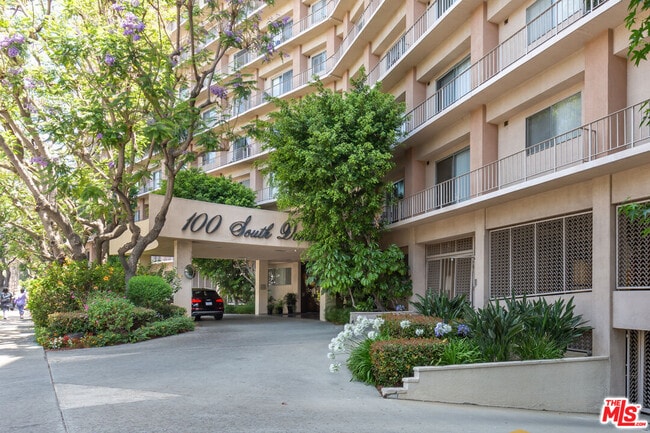 Building Photo - 100 S Doheny Dr Unit 307 Rental