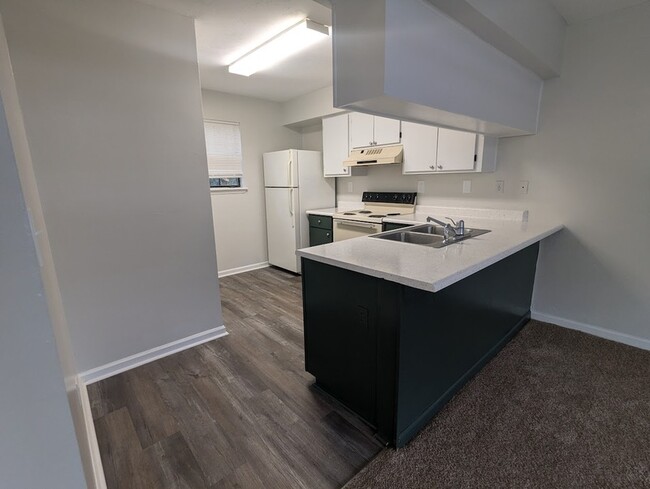 Building Photo - 2348 Horne Ave Unit Apt 5