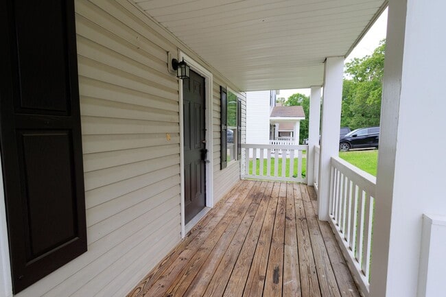 3 bedroom 1 bathroom for rent! - 3 bedroom 1 bathroom for rent! House