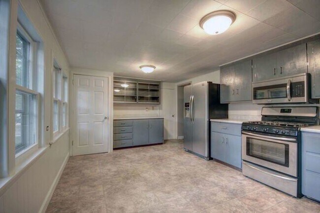 Photo - 3-bedroom home in Urbana available NOW!