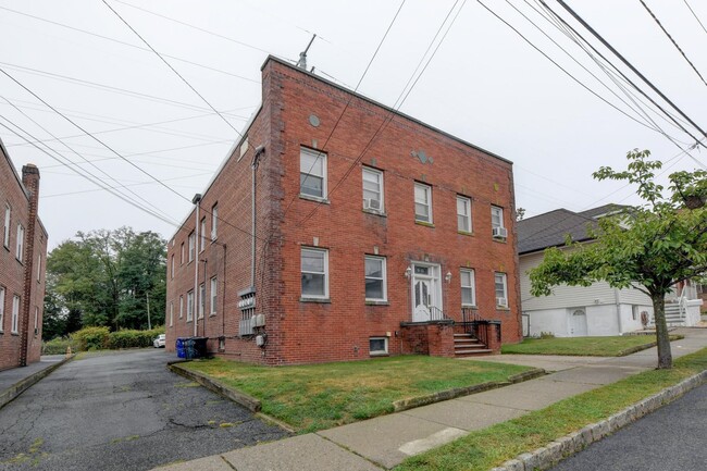 Building Photo - 71/73-73 Carmer Ave Unit 1A Rental