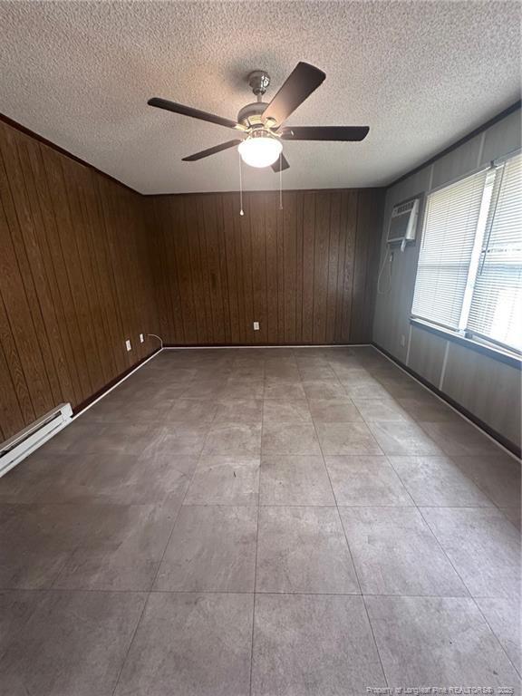 Building Photo - 1047 Rulnick St Rental