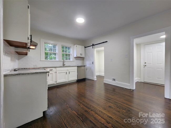 Photo - 179 Duval St NW